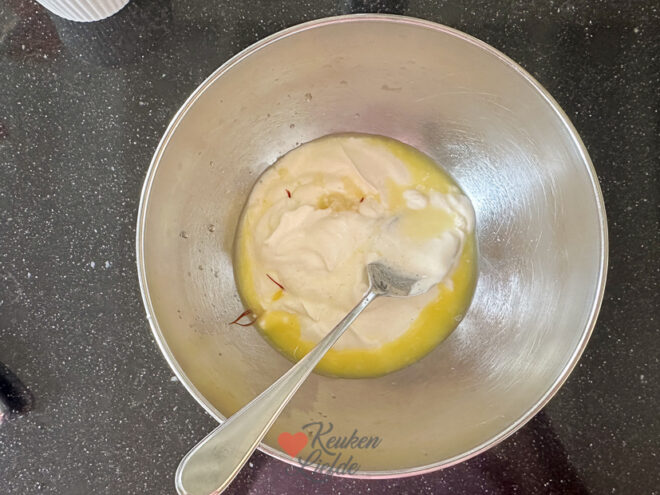 Geroosterde aubergine met saffraanyoghurt