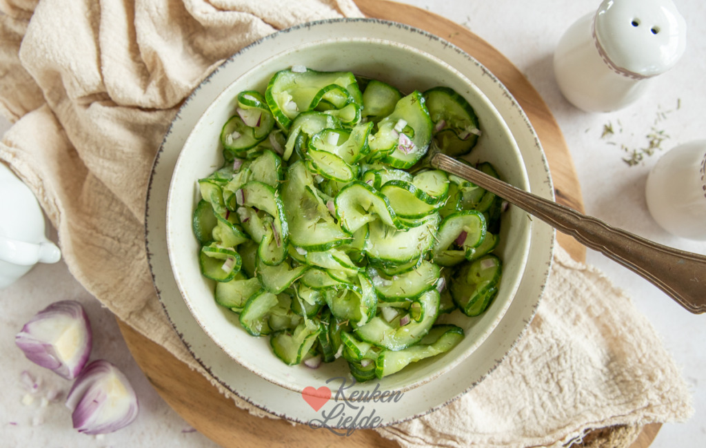 Klassieke komkommersalade