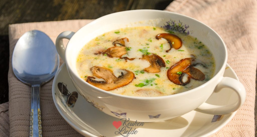 Champignonsoep met kastanjechampignons