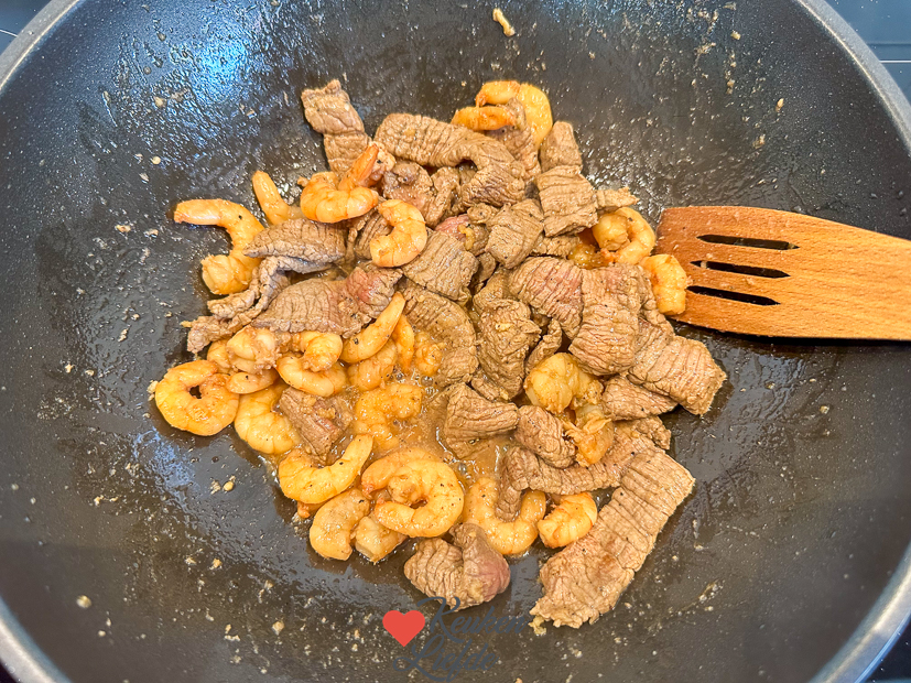 Surf en turf wokschotel