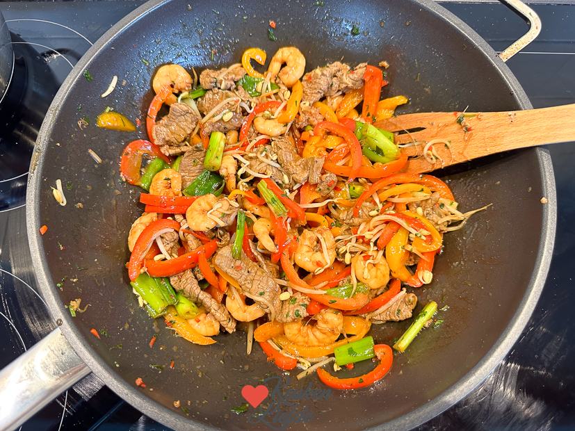 Surf en turf wokschotel