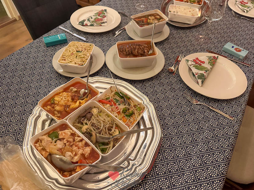 Thuisdiner met afhaalchinees